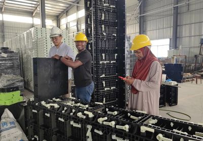 African Customers Visit ZPLASTK80 Modular FORMWORK Factory